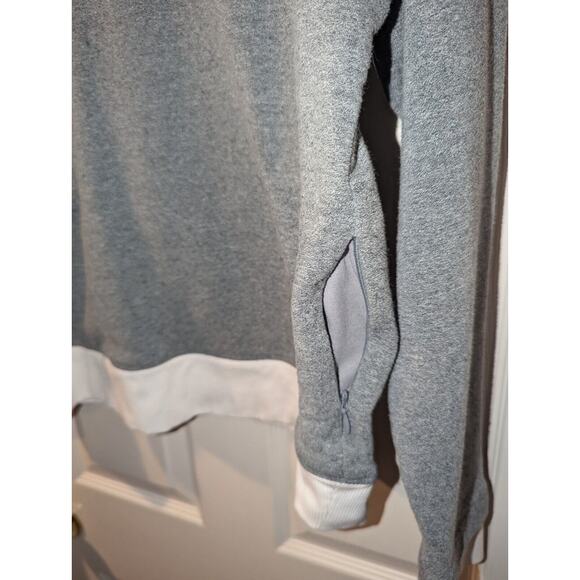Under Armour Women's Medium Grey Fleece Long Sleeve Hoodie Zip Pocket Sweater - Picture 9 of 9